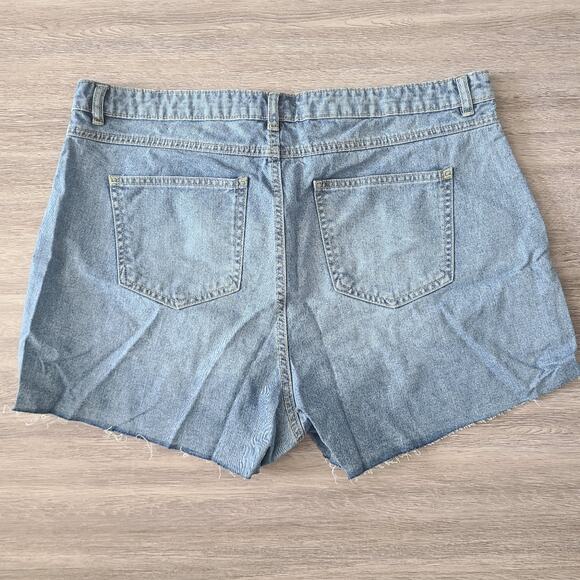 ASOS Urban Bliss frayed hem denim shorts Size 16 - Picture 6 of 11